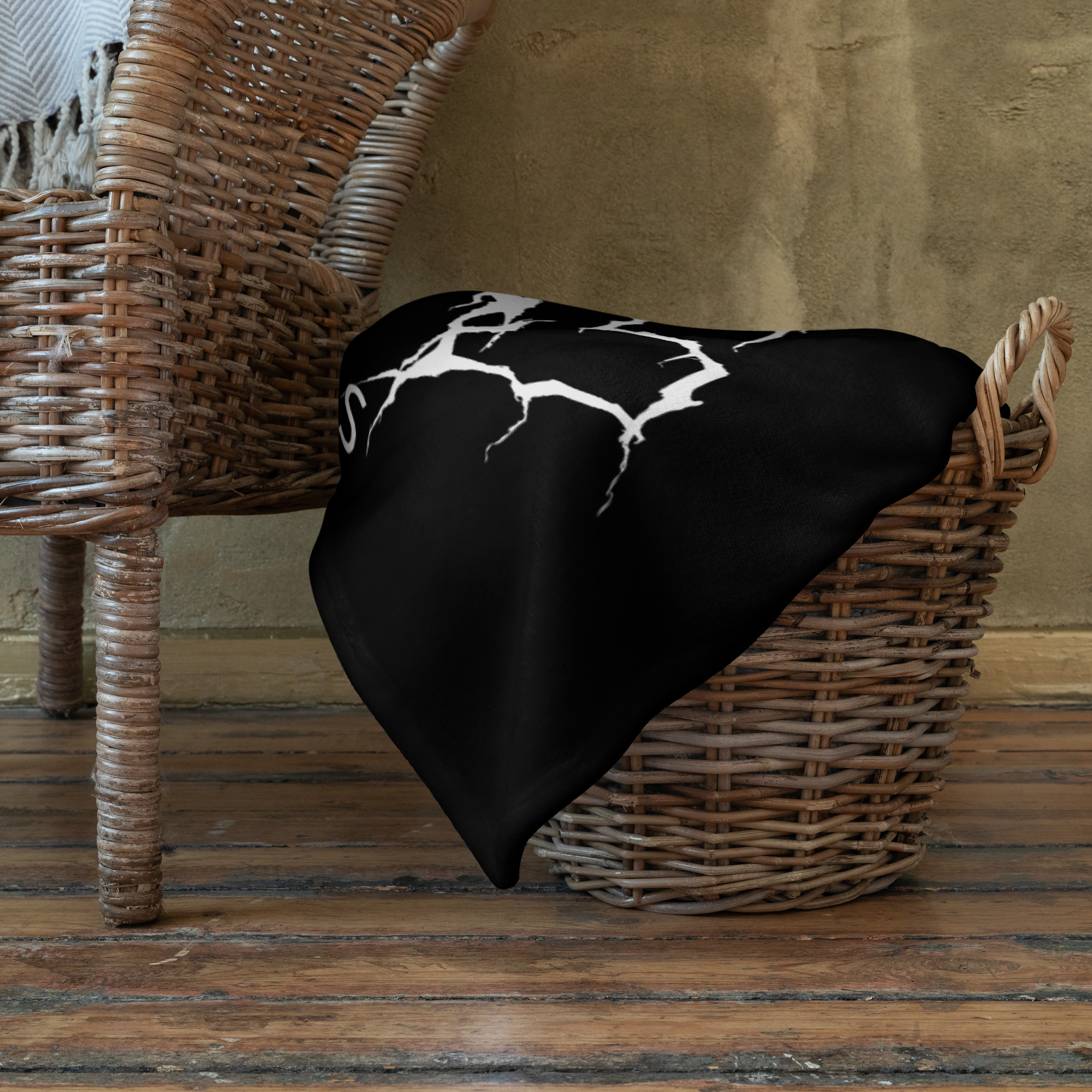 Ghostpipes /// Sirens Amgry Krimten Throw Blanket - Image 5